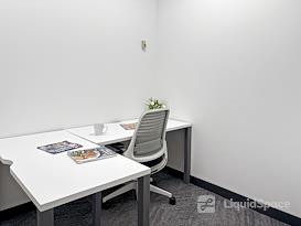 Regus | Hampton - Frontage Rd