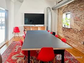 HQ | PA, Philadelphia - Snyder Avenue