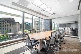 Regus | 24th and Camelback