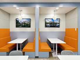 Regus | Carmona, First Global Technopark