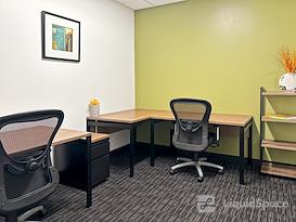 Regus || Lankershim Plaza