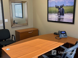 580 Executive Center