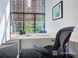 Regus | Towne Center