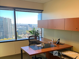 Carr Workplaces - Tysons