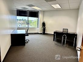 (VON) Von Karman Corporate Center