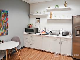 Regus | Fountain Hills - 16930 E Palisades Blvd