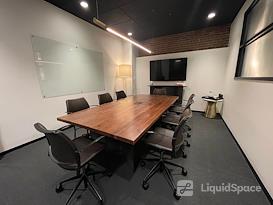 Industrious - Country Club Plaza