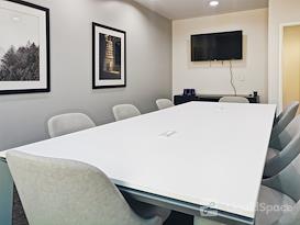 Regus | Lakefield