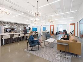 Expansive - Shockoe Slip