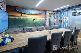 DeskLodge Beacon Tower