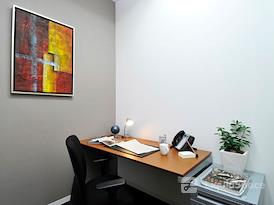 Regus | Fukuoka, Aqua Hakata