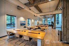 WeWork | 830 NE Holladay St