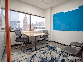 Expansive - Cathedral Square