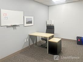 Regus || 50 California Street