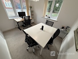 Exec Meeting Room / Hybrid Office / Co Working Space