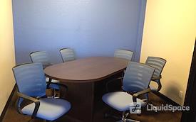 580 Executive Center
