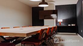 Common Desk - Dallas Arts District