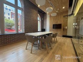 Capital One Café - Chinatown