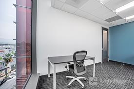 Regus || Lankershim Plaza