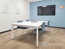 HQ | WI, West Allis - W Lincoln Ave