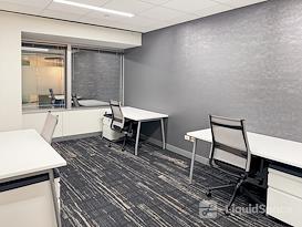 Regus | IL, Chicago - 150 N. Michigan