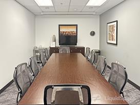 Regus | Columbia Center on Stadium