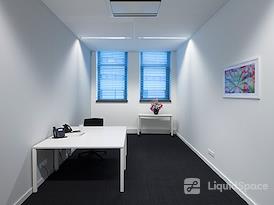 Regus | Roermond, Looskade