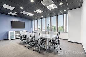 Regus || Commerce Corporate Center