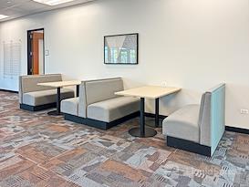 Regus | IL, Hoffman Estates - Prairie Stone Pkwy