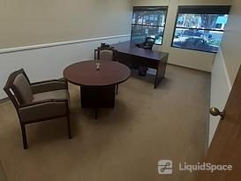 (AES) Airport Executive Suites 