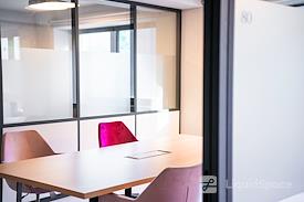 Regus || Warner Center