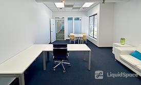 HQ | NC, Greensboro - W Friendly Ave