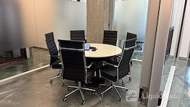 iQ Offices | 250 University Ave.