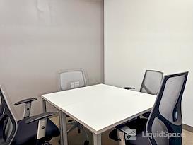 Regus || 1901 Avenue of the Stars