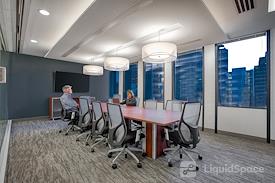 Regus || 50 California Street