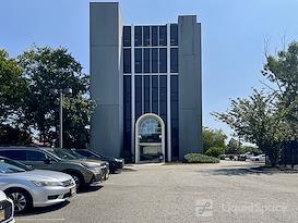 Regus | NJ, Hasbrouck Heights - State Route 17