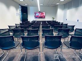 CorporateCubes.Co - 333 Collins