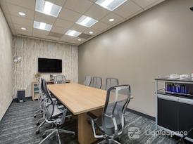 Regus || Burbank Media District