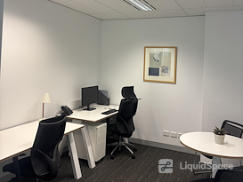 CorporateCubes.Co - 330 Collins Street