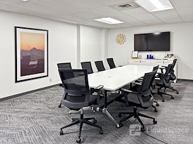 Regus | Irving - 320 Decker Drive