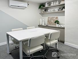 Regus | Quezon City, Triumph Square