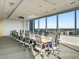 Regus || 500 Capitol Mall