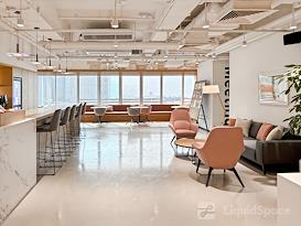 SPACES | Hong Kong, Two Sky Parc