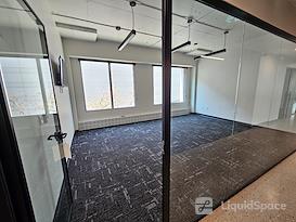 Launch Coworking Space - Downtown