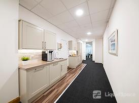 Regus | Leicester Grove Park