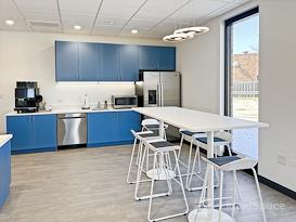 HQ | IL, Bensenville - W Grand Ave