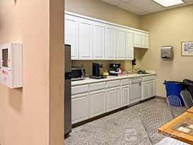 Regus | CA, Tracy - N Tracy Blvd