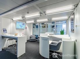 Regus | Dusseldorf Stadttor 1
