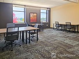 Regus || WI, Eau Claire - Oakwood Mall Dr
