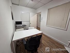 SaGE@276Fifth